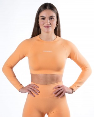 Manga Larga Alphalete Amplify LS Crop Mujer Coral | BUAOZK-217