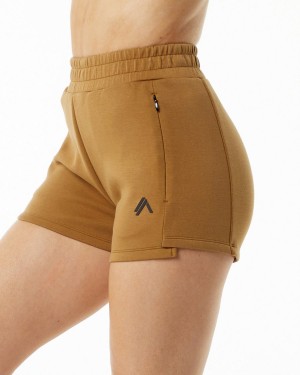 Short Alphalete ELMTS Atléticos Corta 3.5" Mujer Almond | TZMEJL-012