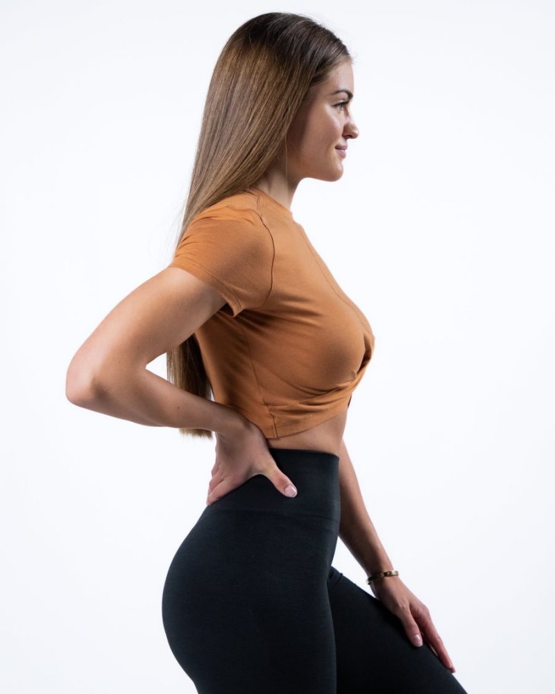 Camisas Alphalete Evo Twist Crop Mujer Camel | CSOMVW-046